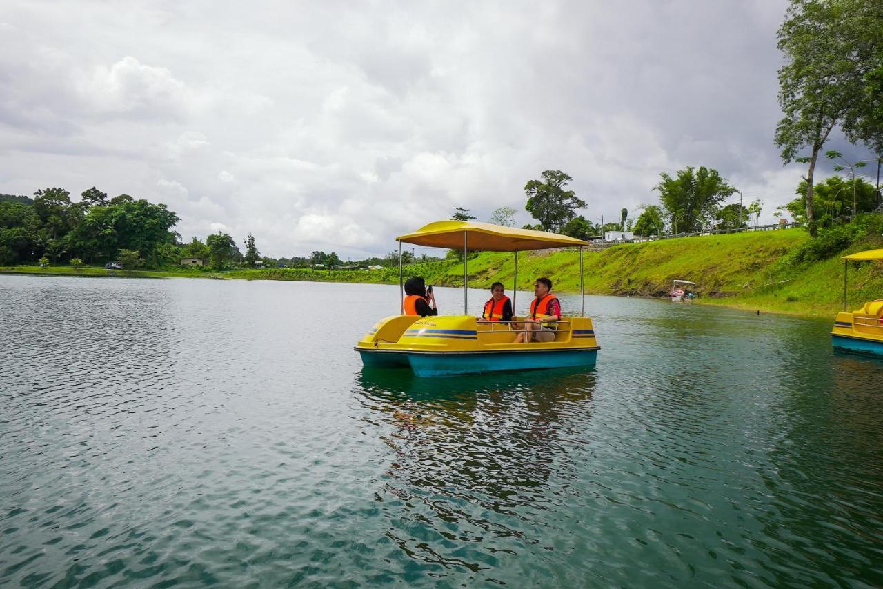 Roxy Tasik Biru Resort City Bau 外观 照片