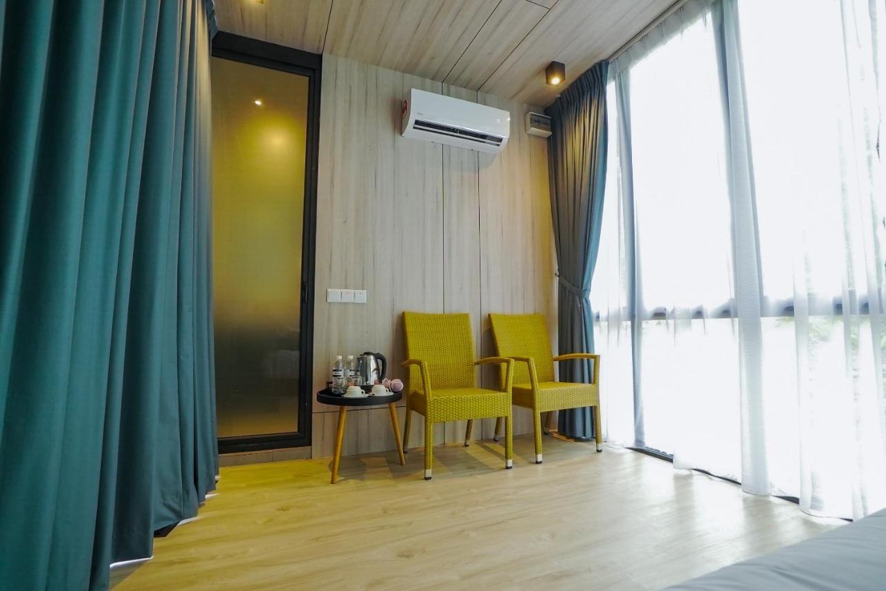 Roxy Tasik Biru Resort City Bau 外观 照片