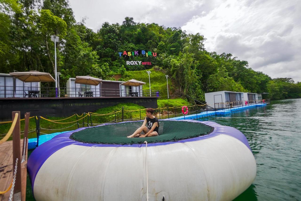 Roxy Tasik Biru Resort City Bau 外观 照片