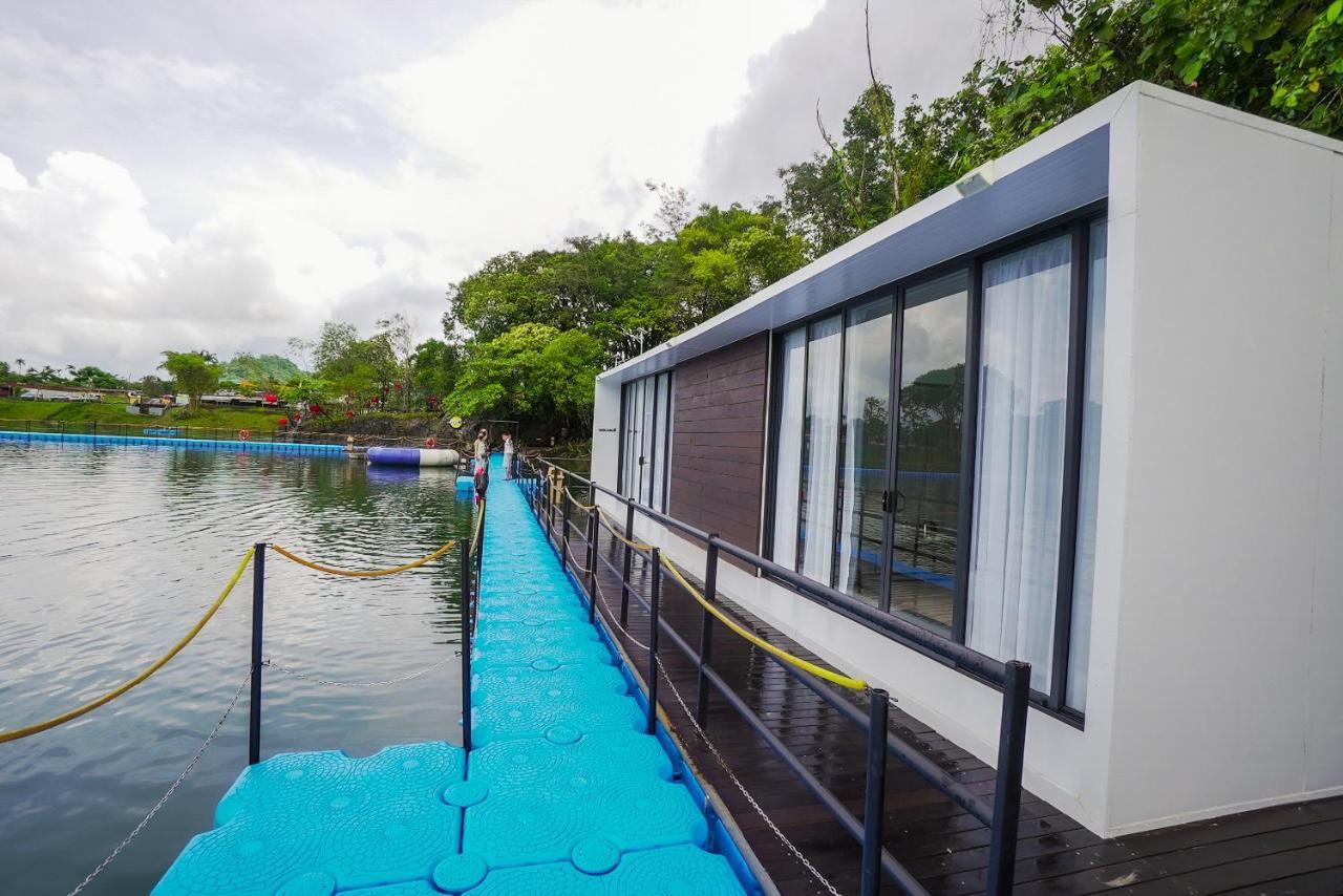 Roxy Tasik Biru Resort City Bau 外观 照片