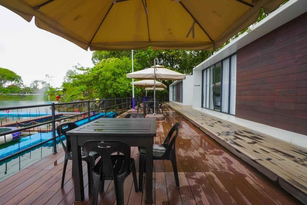 Roxy Tasik Biru Resort City Bau 外观 照片