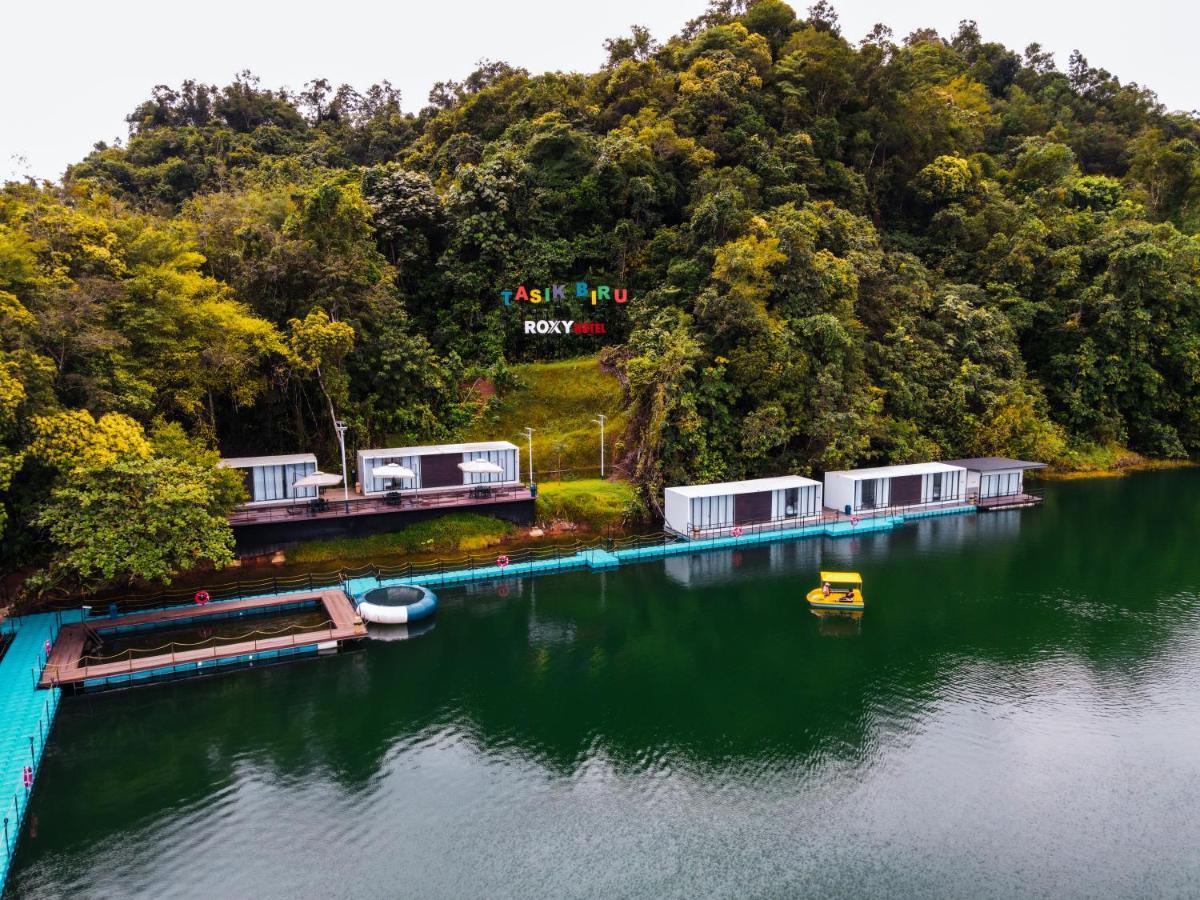 Roxy Tasik Biru Resort City Bau 外观 照片