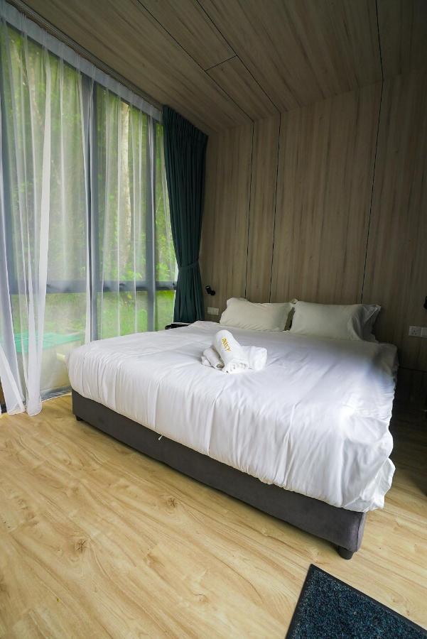 Roxy Tasik Biru Resort City Bau 外观 照片