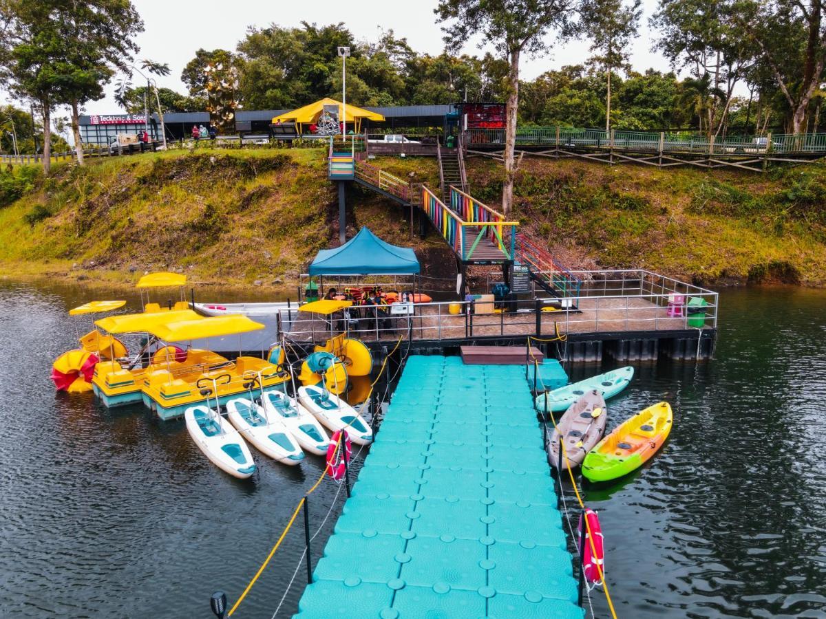 Roxy Tasik Biru Resort City Bau 外观 照片