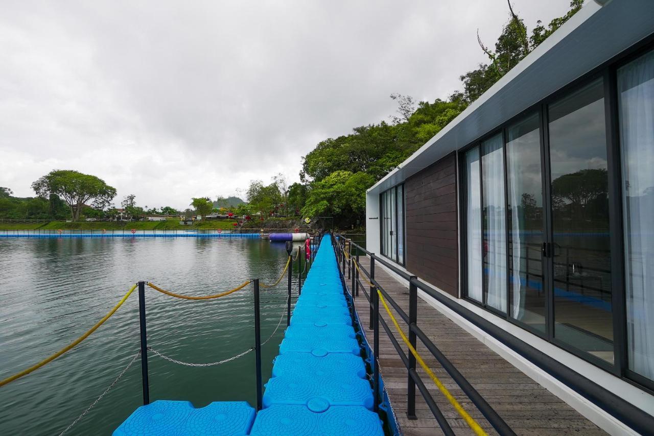 Roxy Tasik Biru Resort City Bau 外观 照片