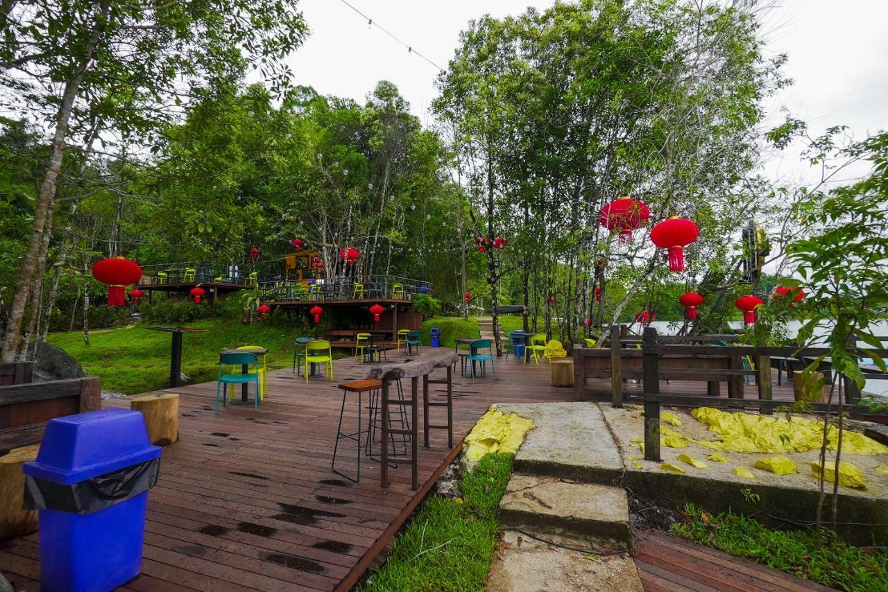 Roxy Tasik Biru Resort City Bau 外观 照片