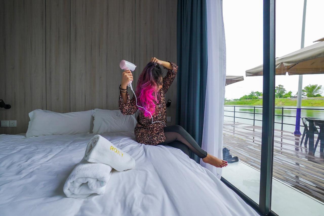 Roxy Tasik Biru Resort City Bau 外观 照片